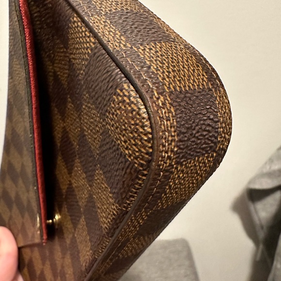 SOLD FOR LESS @instagram - Picture 8 of 13